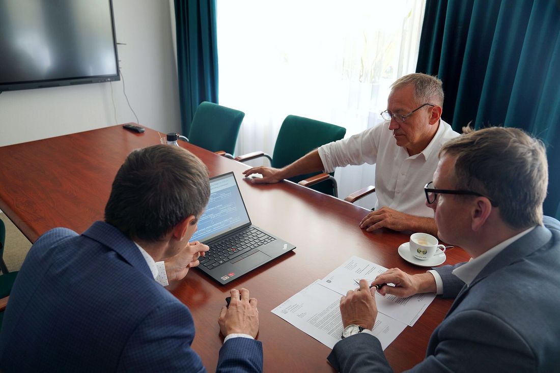 Spotkanie prezydentów z przedstawicielem Śląskiego Urzędu Marszałkowskiego