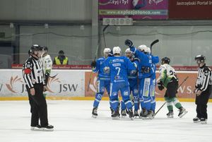 Radość hokeistów Unii.