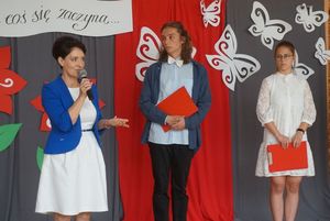 Uroczystość wręczenia świadectw