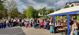 uczestnicy festynu 