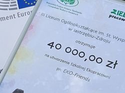dyplom dla III Liceum Ogólnokształcacego z kwotą 40 000 zł
