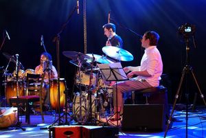 Koncert Przemysław Strączek Cultural Concept - muzycy na scenie