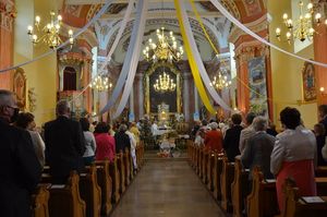 uroczystości dożynkowe w kościele w Szerokiej