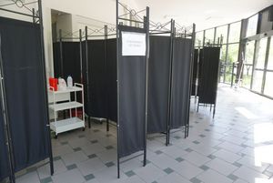 Wnętrze punktu szczepień - miejsce szczepienia