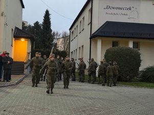 Defilada żołnierzy Wojska Polskiego