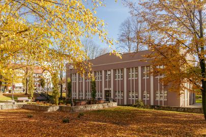 budynek łazienek III