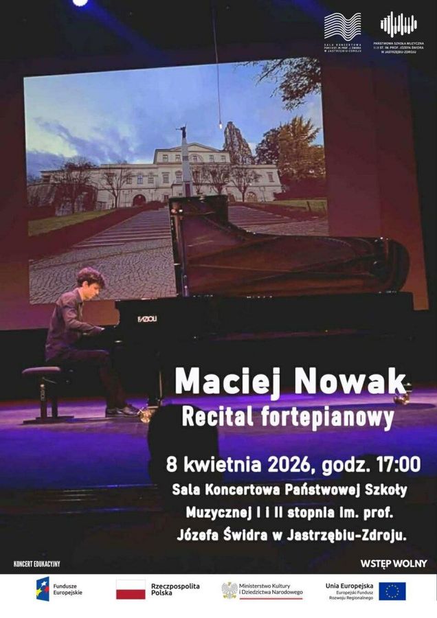 Zdjęcie pianisty przy instrumencie na scenie oraz logotypy m.in. Funduszy Europejskich i Ministerstwa Kultur