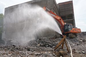 Prace rozbiórkowe na terenie Łaźni Moszczenica