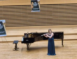 Flecistka w Sali Koncertowej