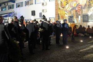 Zdjęcie przedstawia odsłonięcie mozaiki na KWK"Zofiówce".