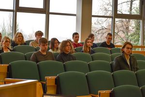 Zdjęcie przedstawia spotkanie na temat temat  „Perspektyw i ścieżek rozwoju przemysłu czwartej generacji w ośrodkach górniczych”.