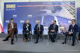 debata podczas konferencji