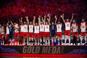 Polska reprezentacja ciesząca się na podium