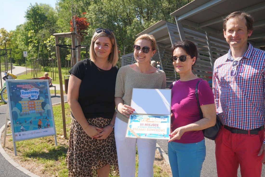 Anna Hetman i uczestnicy akcji rowerowy maj
