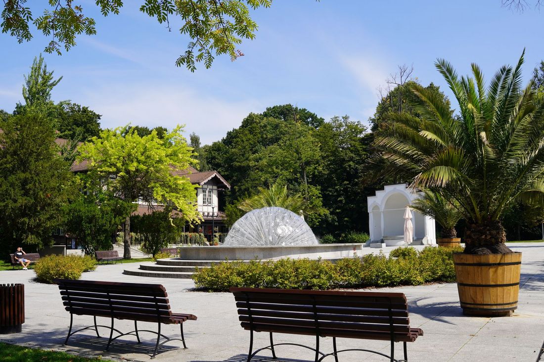Zdjecia przedstawia Park Zdrojowy