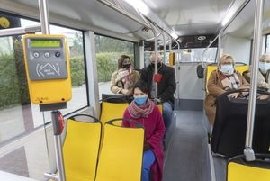 wnętrze autobusu elektrycznego