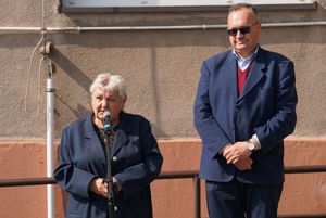 Irena Szpernol przemawiajaca podczas uroczystości