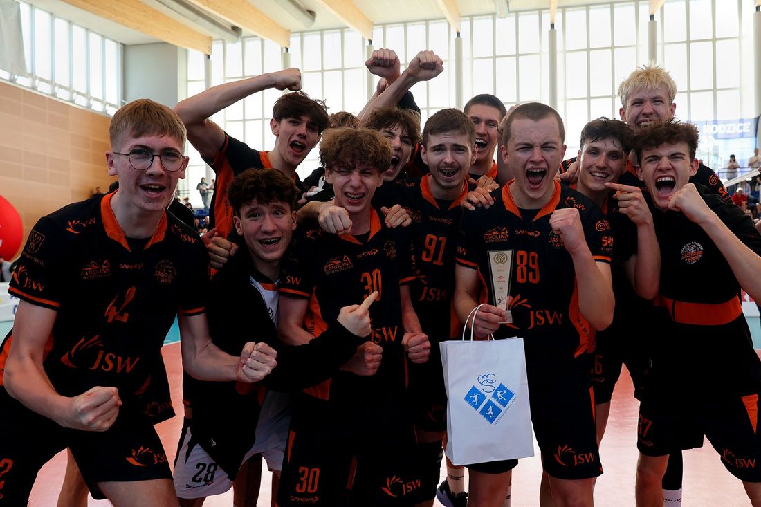 Zdjęcie przedstawia siatkarzy AT Jastrzębski Węgiel