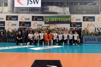 Zdjęcie drużyny z Klubem Kibica