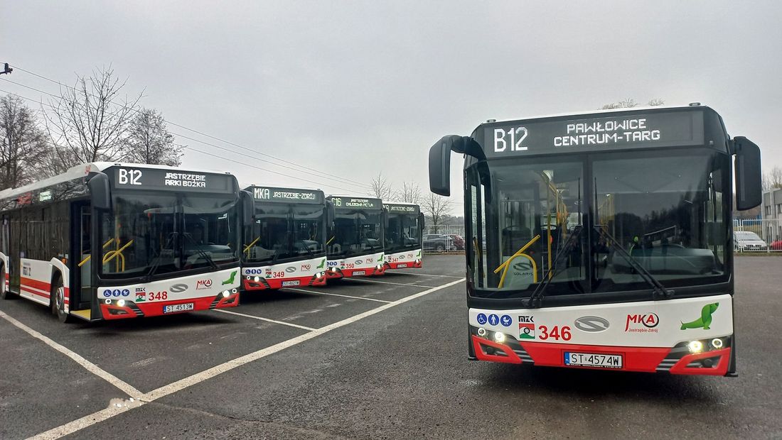 Zdjęcie przedstawia nowe autobusy MZK Jastrzębie-Zdrój.