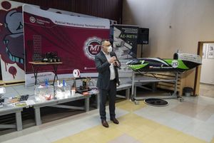 Naczelnik Wydziału Edukacji - Stanisław Faber - otwiera spotkanie.