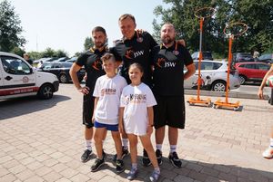 Uczestnicy pikniku z JSW podczas zabawy