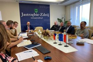 Zdjecie przedstawia uczestników spotkania. 