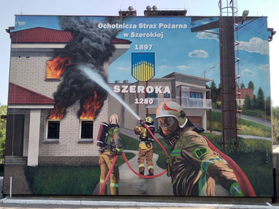 Zdjęcie przedstawia mural na OSP w Szerokiej.