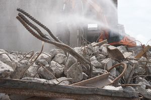 Prace rozbiórkowe na terenie Łaźni Moszczenica