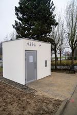 Toaleta widok z frontu z dalsza