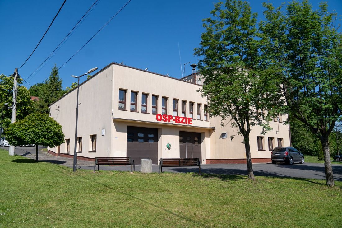 Budynek ochotniczej straży pożarnej w Bziu