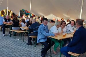 Zdjęcie przedstawia uczestników dożynek.