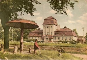 budynek Łazienki II przed odnowieniem, archiwalne zdjęcie