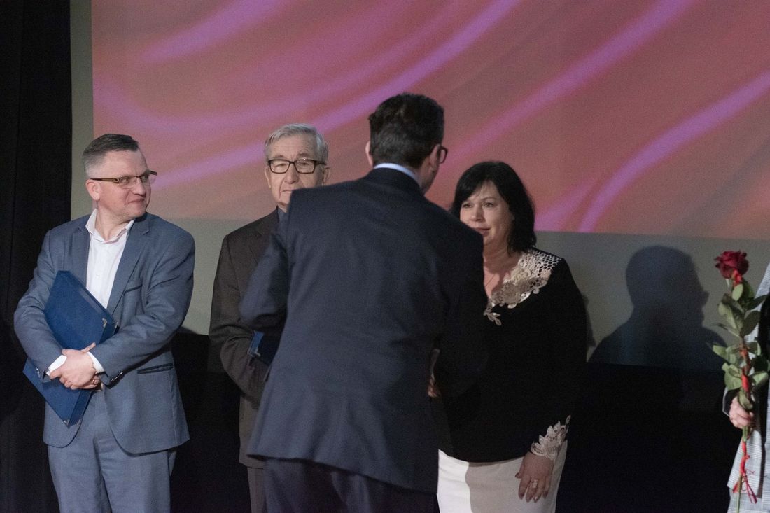 Wręczanie nagród i wyróżnień.