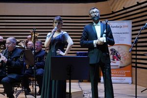 Grająca orkiestra KWK Jas-Mos.