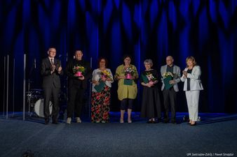wyróżnieni pracownicy Miejskiego Ośrodka Kultury