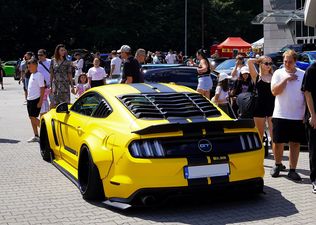 Samochód sportowy GT