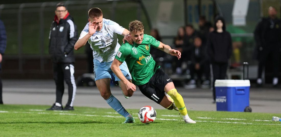 Zdjęcie przedstawia rozgrywki meczowe. 