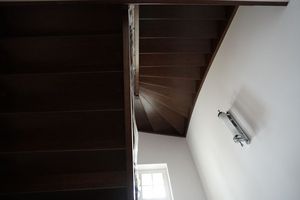Zdjęcie przedstawia remontowane wnętrze Łazienek III.