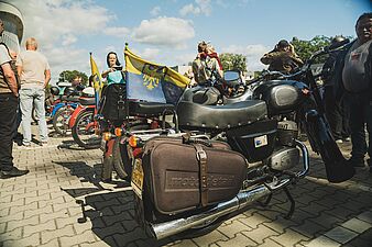 Motocykl z flągą śląska 