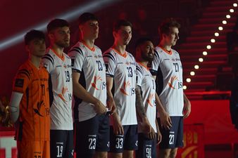 Jakub Jurczyk, Mateusz Kufka, Jordan Zaleszczyk, Łukasz Usowicz, Joshua Tuaninga, Michał Gierżot ustawieni obok siebie