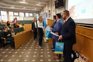 Zdjęcie przedstawia uroczystość podsumowania XIV edycji Jastrzębskiego Tygodnia Kariery