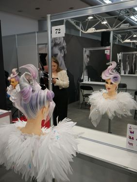 Manekin i perułka konkursowa