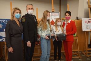 uczestnicy konkursu PRZEMOC#DAJ(e)SYGNAŁ