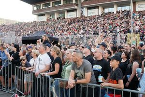 publiczność pod sceną, Dni Miasta Jastrzebie-Zdrój 2022