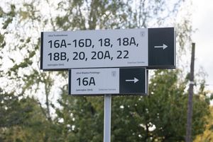 Zdjęcie przedstawia tablicę informacyjną.