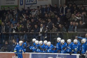 Radość kibiców i hokeistów Unii.