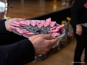 Zdjęcie przedatawia uroczystość Złotych Godów.