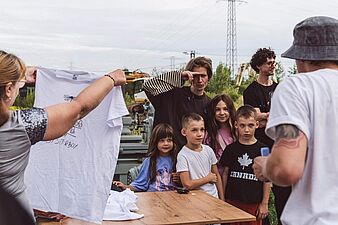 muzycy z małymi fanami