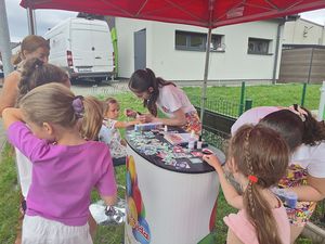 Malowanie dzieciom rąk